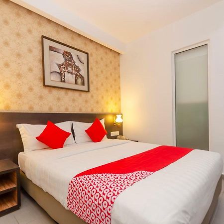 Oyo 1164 Hotel 906 Kota Laksamana Malacca Kültér fotó