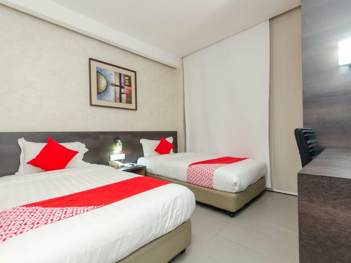 Oyo 1164 Hotel 906 Kota Laksamana Malacca Kültér fotó